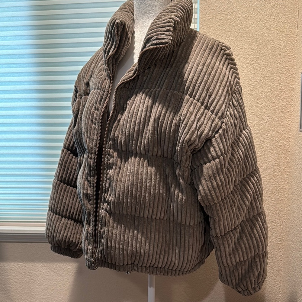 Anthropologie Vigoss - Puffer Jacket with High Collar - Neutral Color